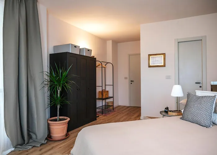 Clarín Habitación en casa particular Cuneo